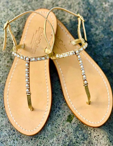 Sandali oro infradito "Perla" con pietre Swarovsky e perline | Fatti a mano